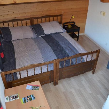 Logement chez l'habitant étage indépendant Grône Esterno foto