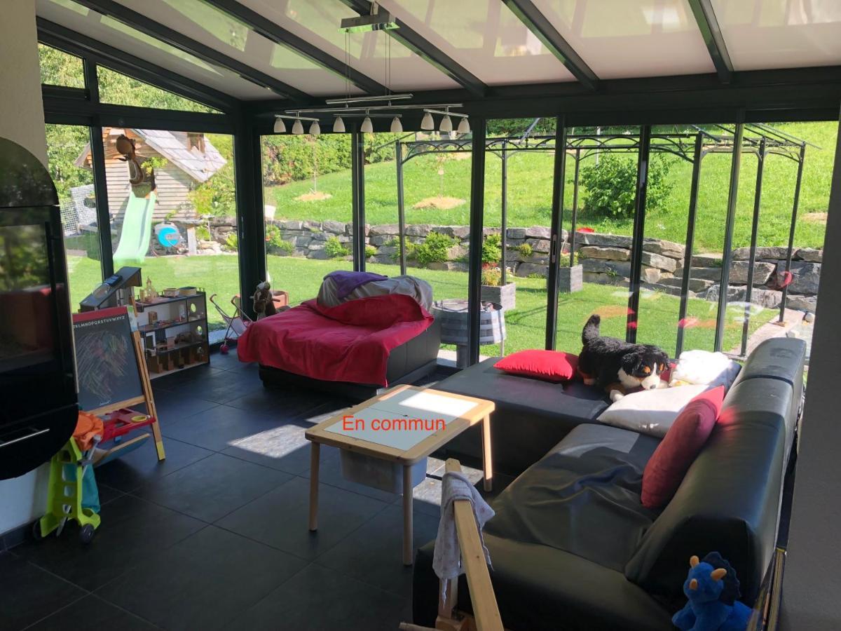 Logement chez l'habitant étage indépendant Grône Esterno foto